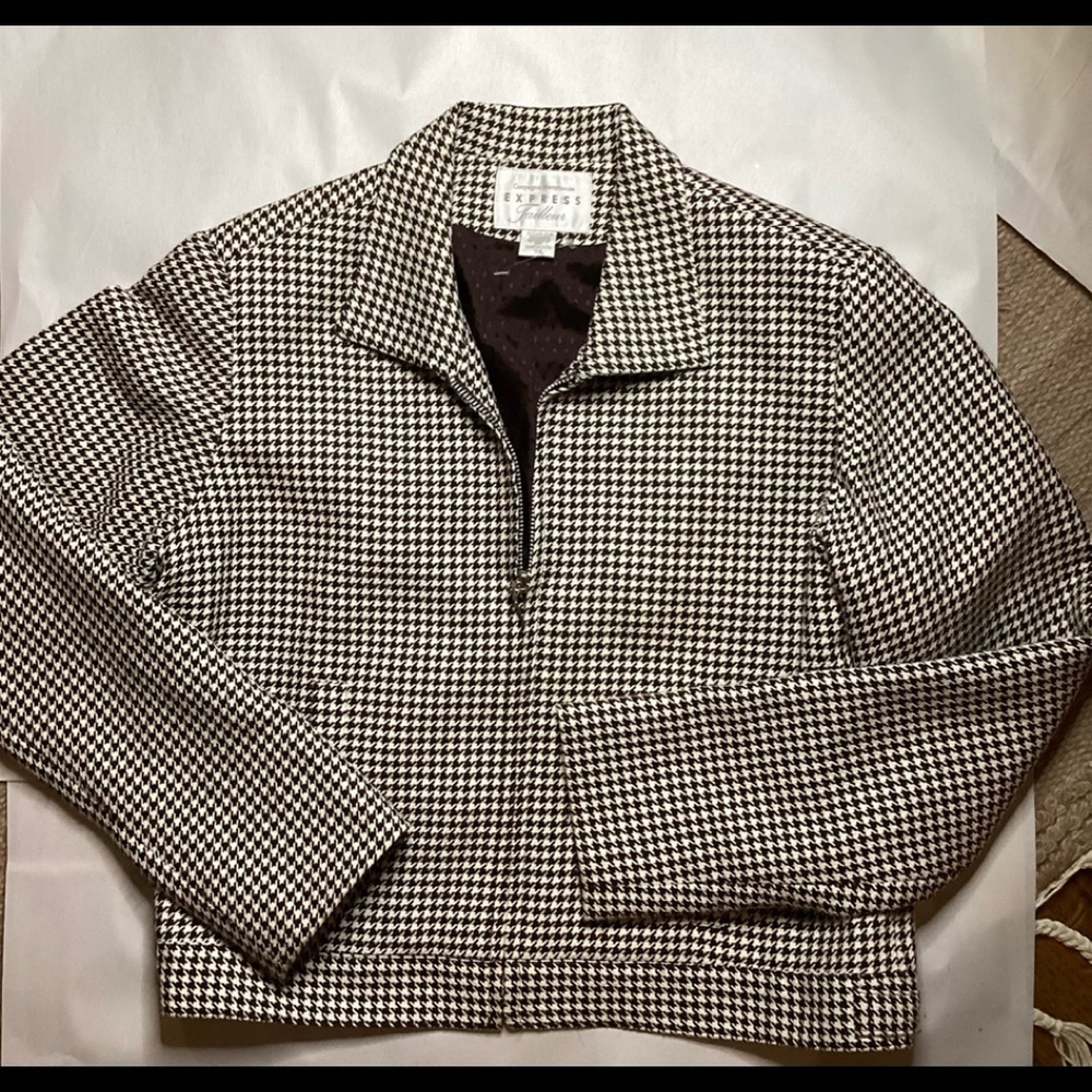 EXPRESS TAILLEUR BROWN HOUNDSTOOTH LINED CROPPED ZIP JACKET SZ. 7/8
